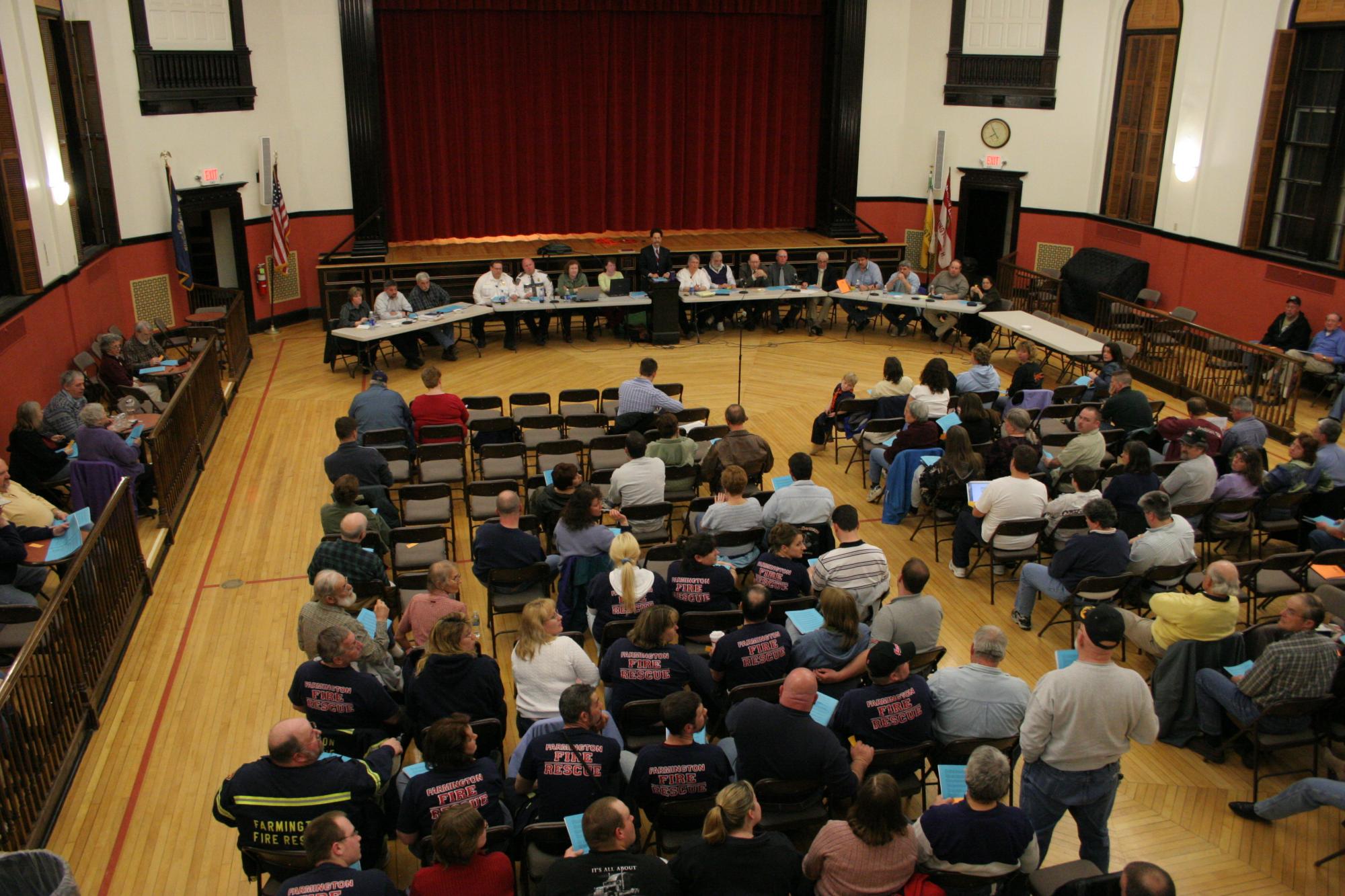 Farmington town meeting